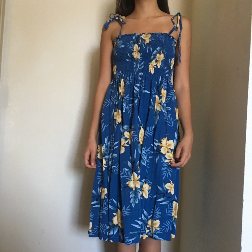 Hawaiian dress